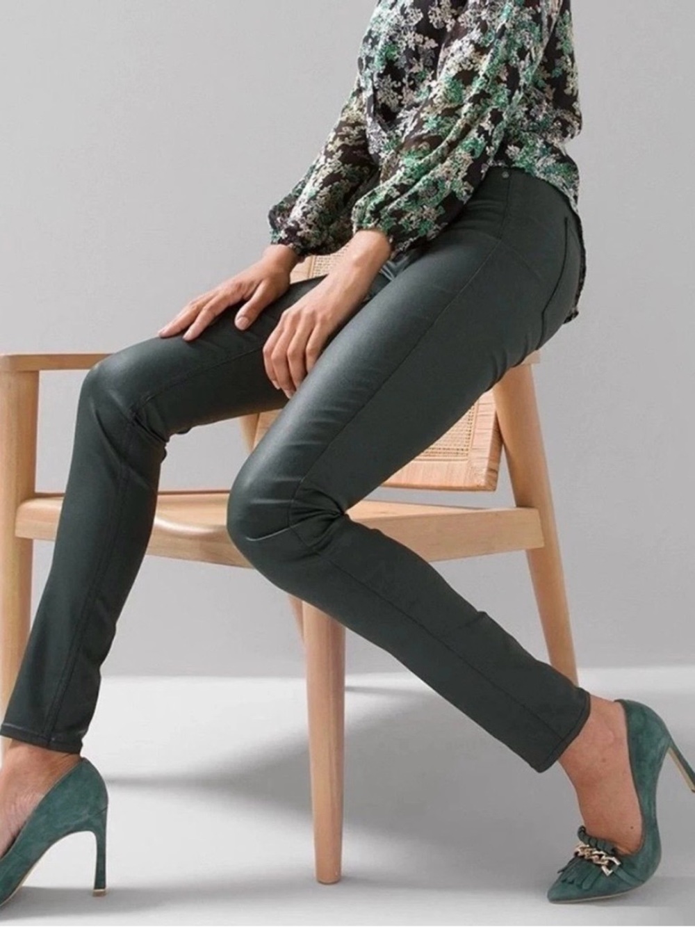 White House Black Market High Rise Petite Coated Skinny Jeans Green 00P